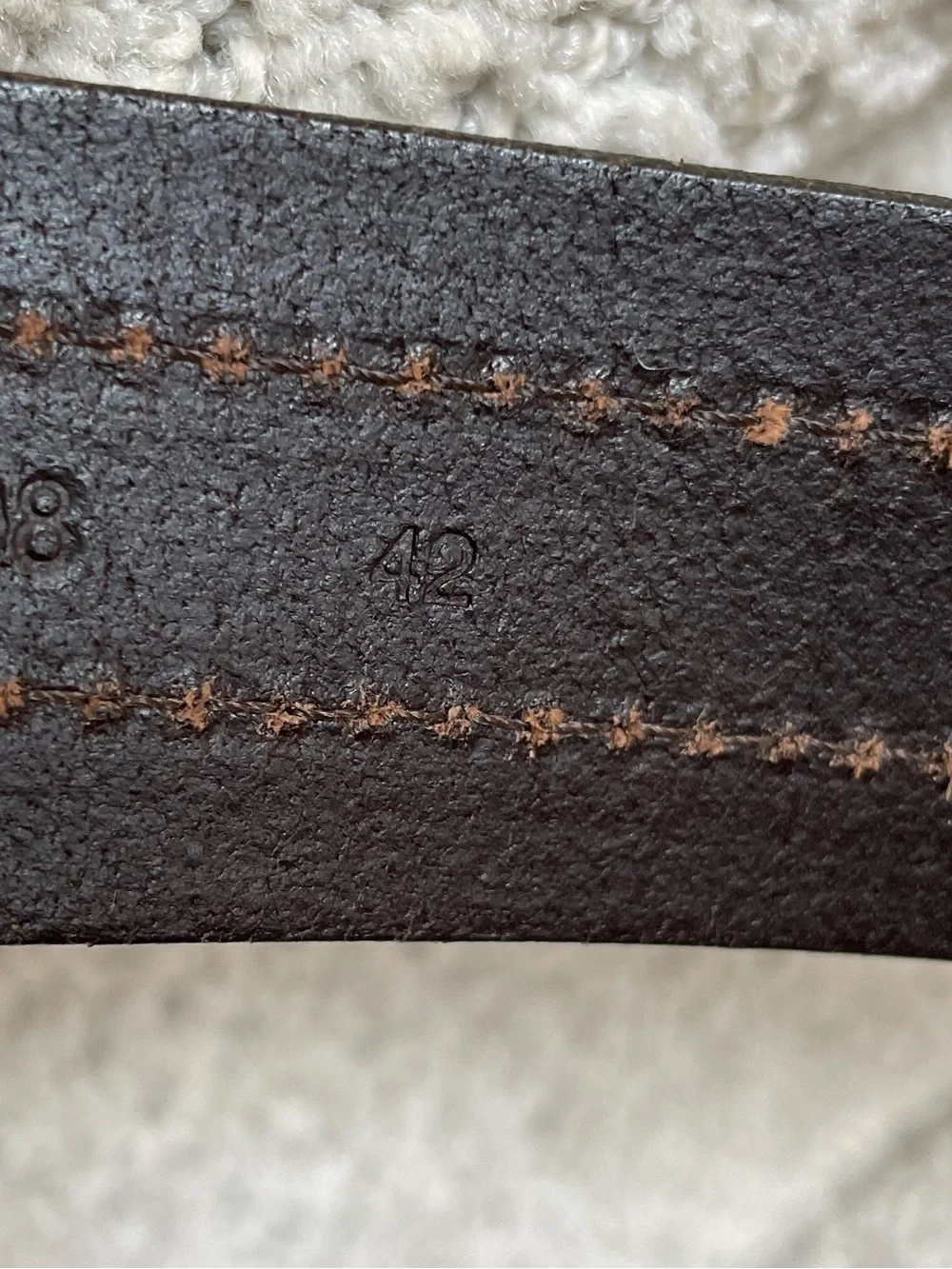 Eddie Bauer Size 42 Brown Leather Stitching Accented Brass Buckle Casual Belt
